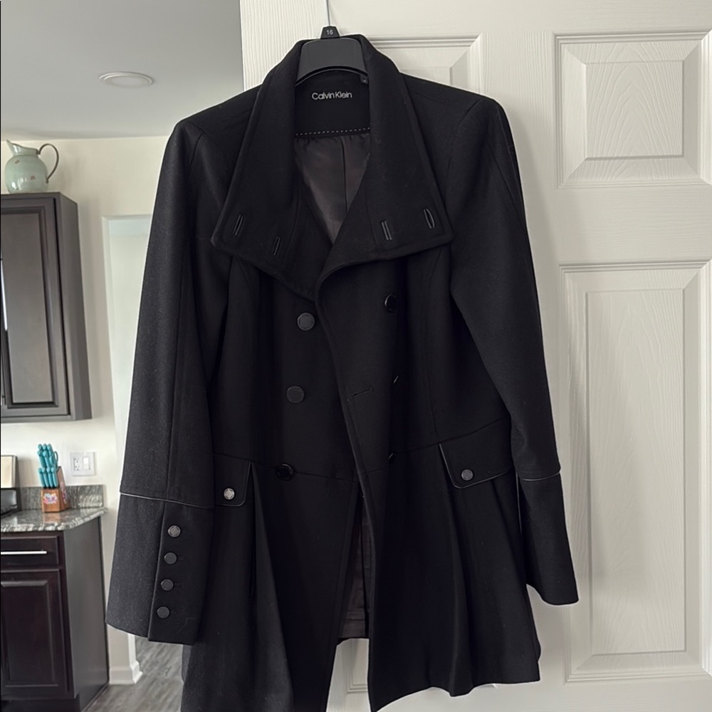 Calvin Klein Black Trench Coat with Modern Silhouette